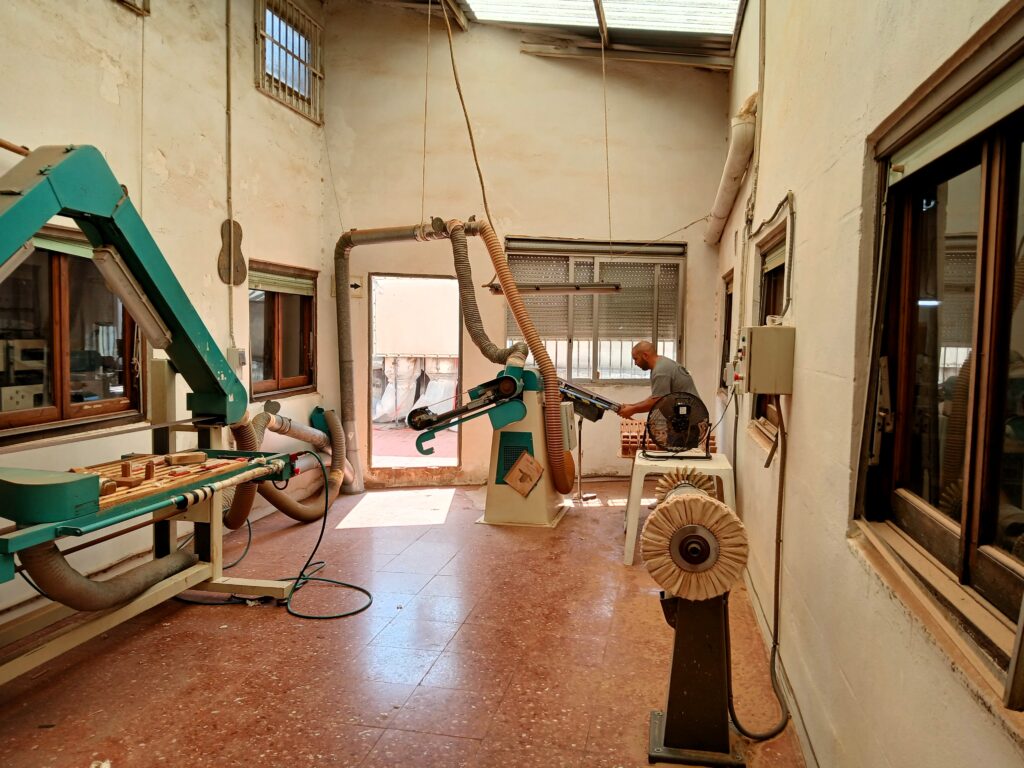 Zaag-, schaaf- en schuurafdeling